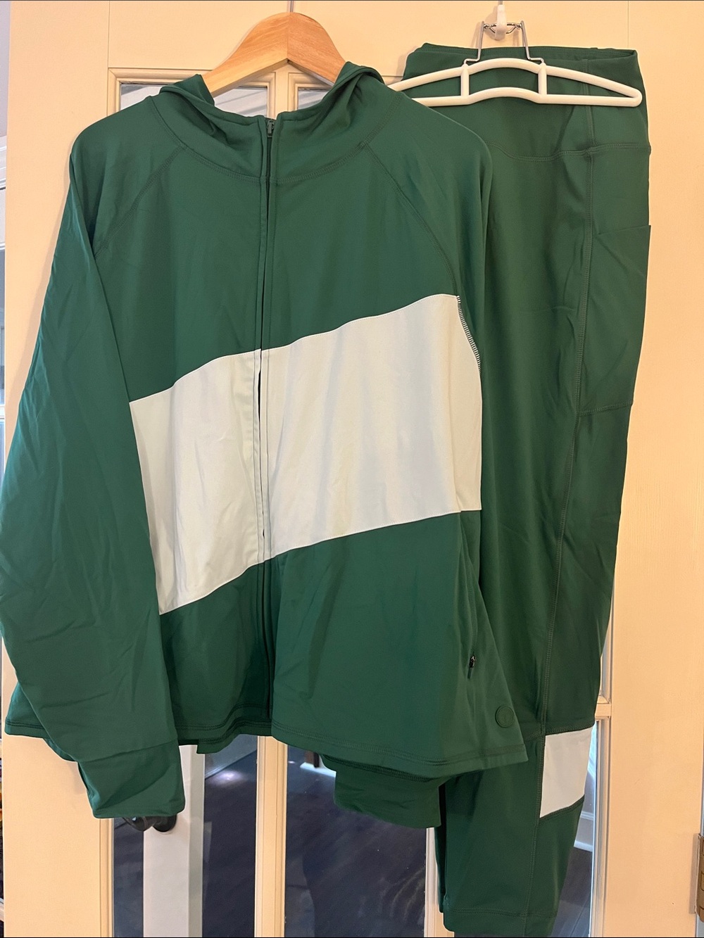 T by Talbots Green / Soft Blue Athletic Set. 2X/3X